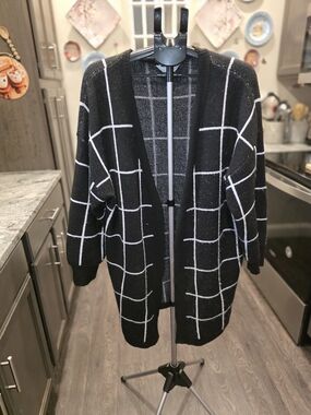 Time and Tru Black Open-Front Windowpane Cardigan With Belt